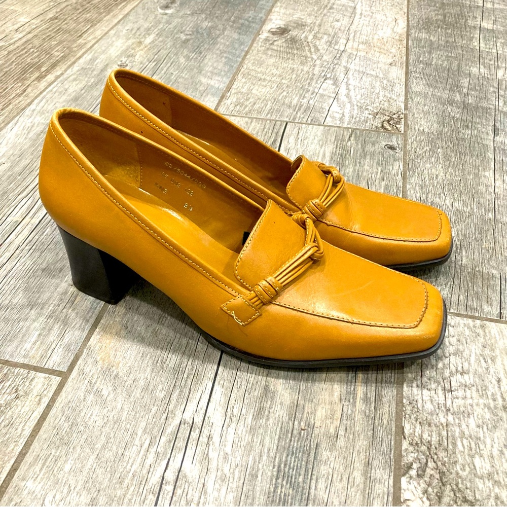Bruno Valenti tan leather heels size 8.5